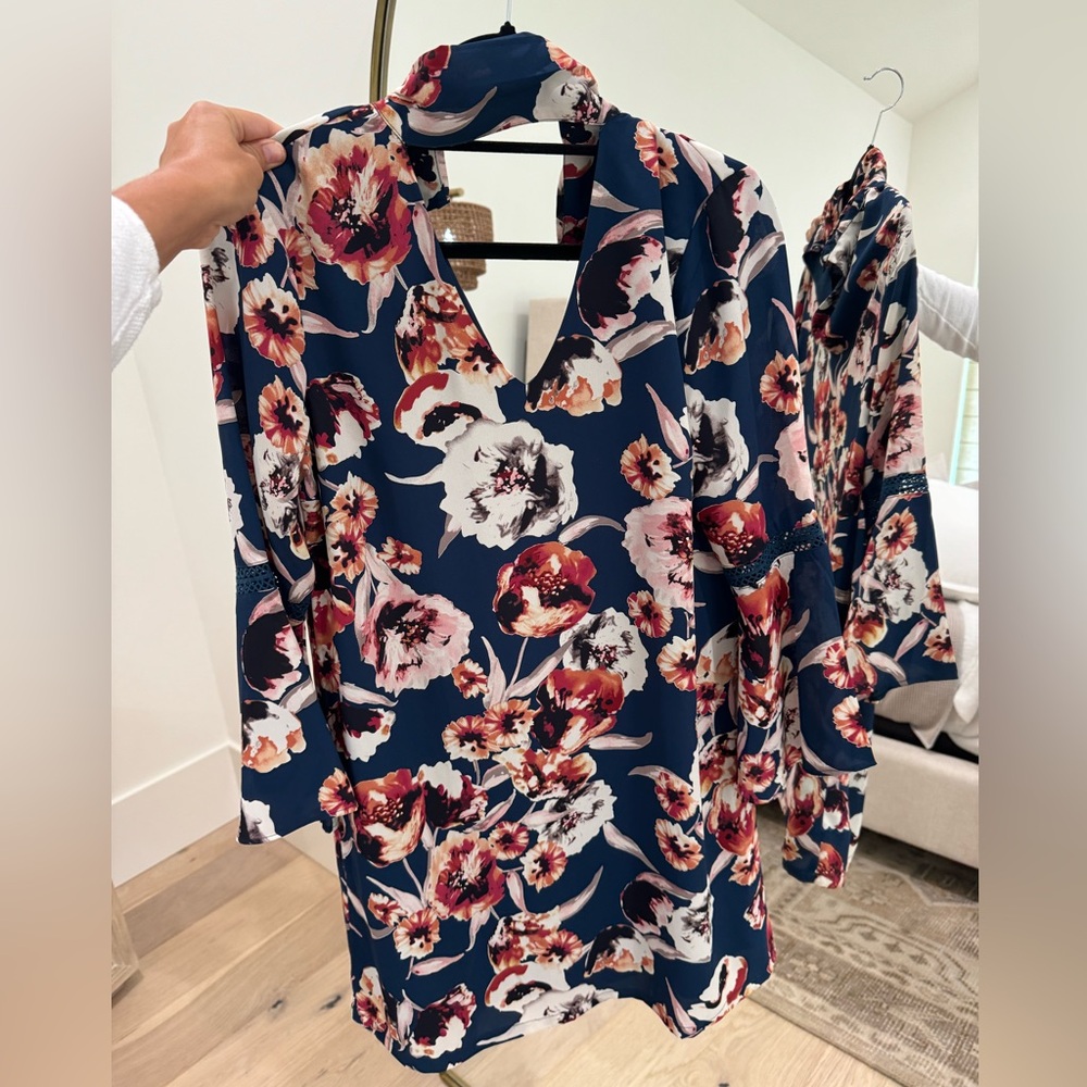 Floral bell sleeve dress